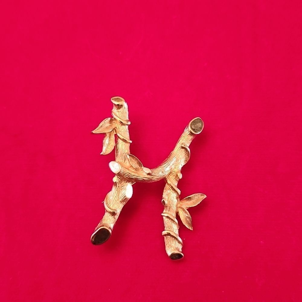Vintage Signed Sarah Cov Gold Plated Initial H Brooch Pin